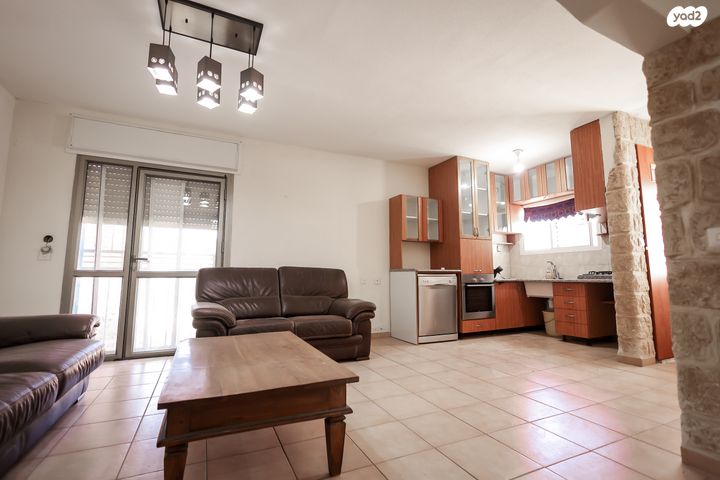 דו משפחתי, מרום כנען איביקור, צפת