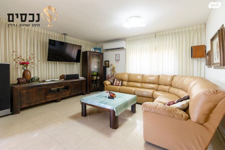 בית פרטי/ קוטג', בית אריה / עופרים