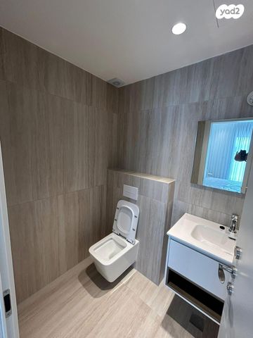 גג/ פנטהאוז, הרצל 47, עיר, מרכז העיר, נהריה