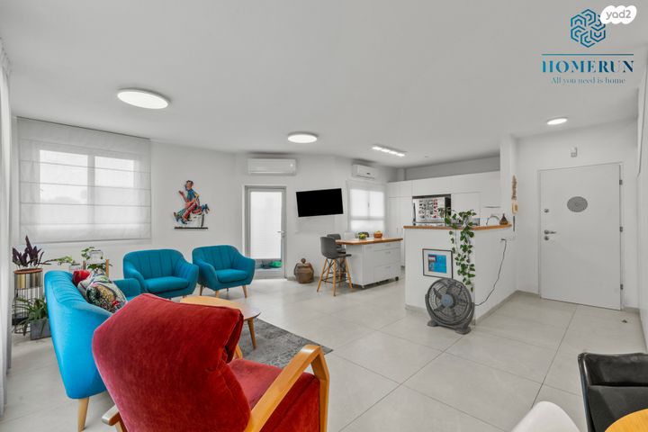 גג/ פנטהאוז, יצחק קצנלסון, שיכון ותיקים, חולון