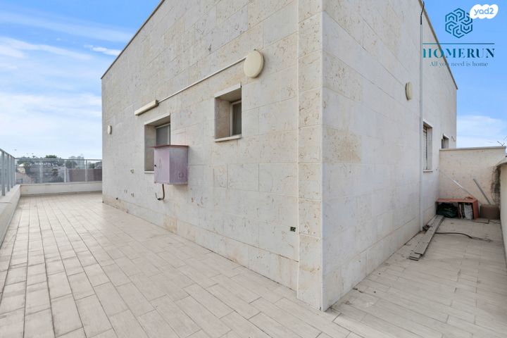 גג/ פנטהאוז, יצחק קצנלסון, שיכון ותיקים, חולון