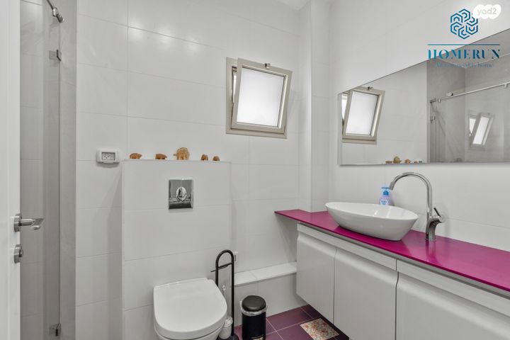 גג/ פנטהאוז, יצחק קצנלסון, שיכון ותיקים, חולון