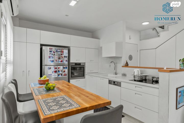 גג/ פנטהאוז, יצחק קצנלסון, שיכון ותיקים, חולון