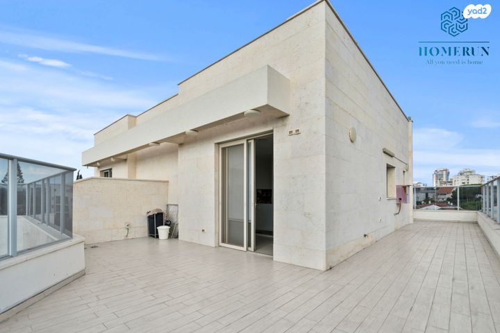 גג/ פנטהאוז, יצחק קצנלסון, שיכון ותיקים, חולון