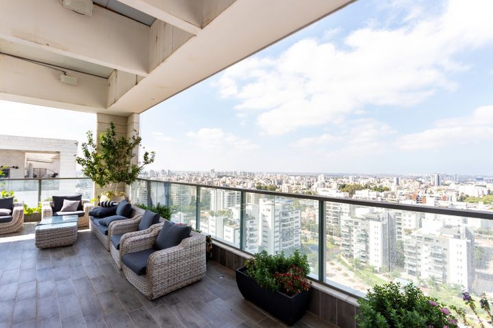 גג/ פנטהאוז, רחובות המדע, רחובות