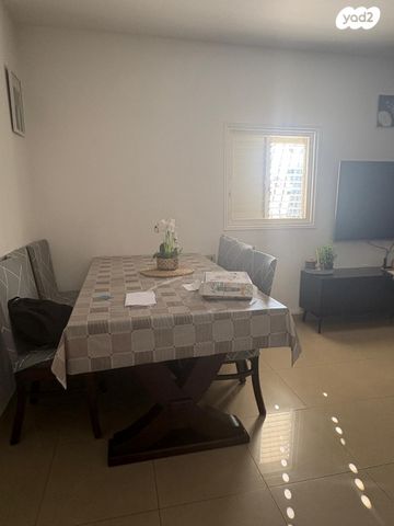 דירה, יהודה הלוי, רמב"ם, ראשון לציון