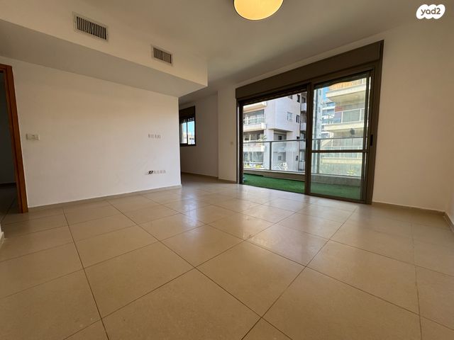 דירה, כנפי נשרים 18, קרית בורוכוב, רמת גן