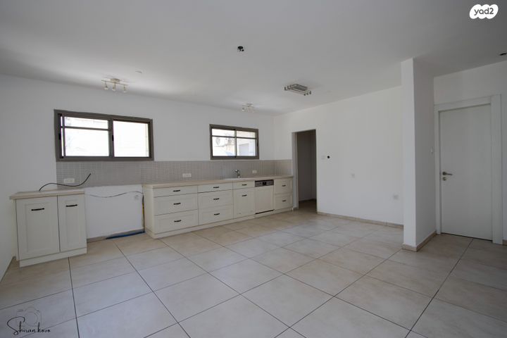 דירת גן, עמק איילון, הפרחים, מודיעין מכבים רעות