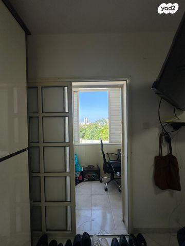 דירת גן, הרב זרביב, טירת כרמל