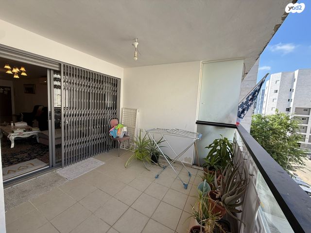 דירה, גבעת התחמושת, קרית שרת מערב, חולון