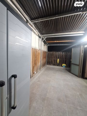 דירה, שאר העיר, מזכרת בתיה