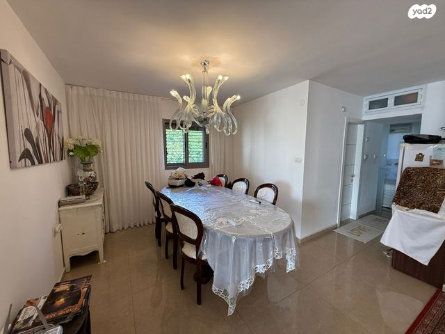 דירה, גבעת התחמושת, קרית שרת מערב, חולון