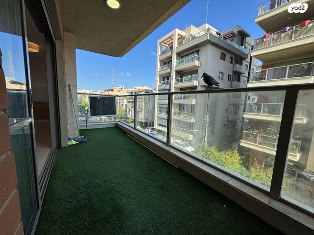 דירה, כנפי נשרים 18, קרית בורוכוב, רמת גן