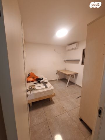 דירה, שאר העיר, מזכרת בתיה