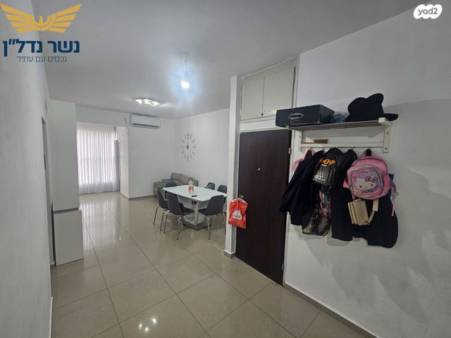 דירה, רבי עקיבא, בני ברק