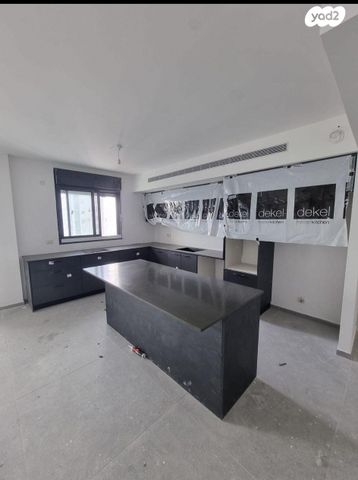 דירה, דגניה, קרית אילון, חולון