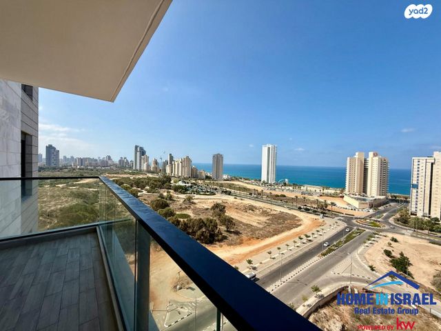 דירה, אמנון ליפקין שחק, נוף הטיילת, נתניה