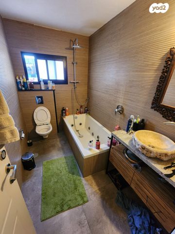 גג/ פנטהאוז, בורוכוב, בורוכוב, גבעתיים