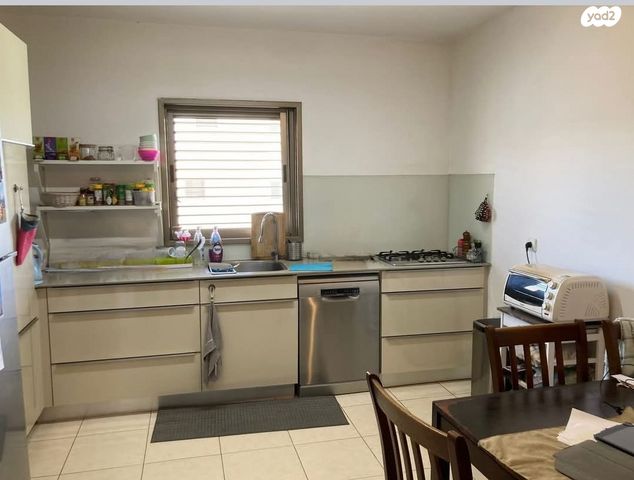 דירה, הלוטוס, קרית הפרחים - 2005, רעננה