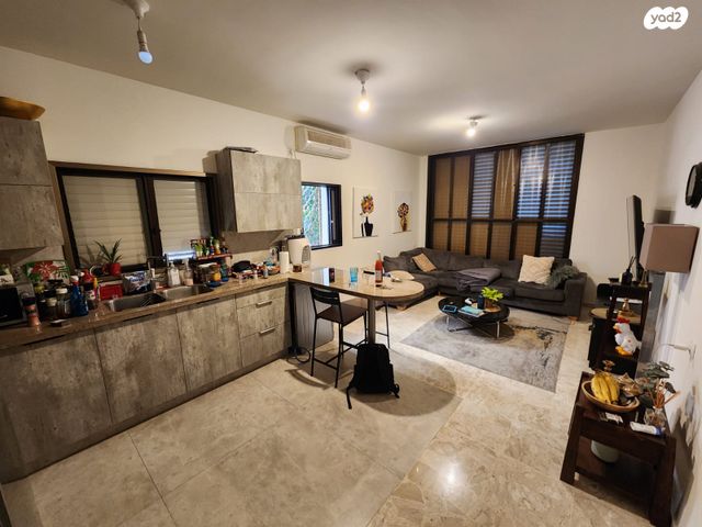 גג/ פנטהאוז, בורוכוב, בורוכוב, גבעתיים