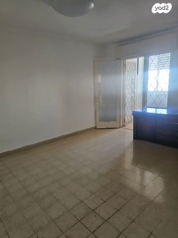 דירה, דרך צרפת, קרית שפרינצק, חיפה