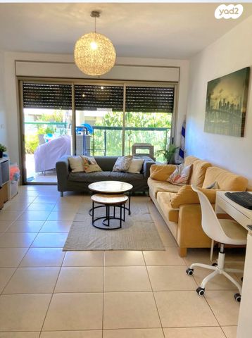 דירה, הלוטוס, קרית הפרחים - 2005, רעננה