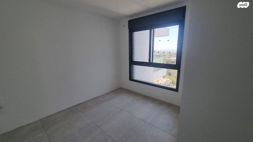 דירה, הר מירון, נווה ישראל, הרצליה