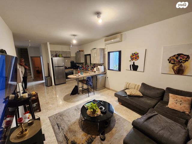 גג/ פנטהאוז, בורוכוב, בורוכוב, גבעתיים