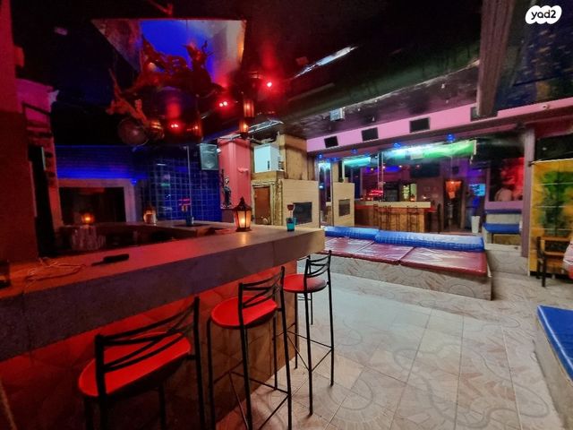 חנויות/ שטח מסחרי