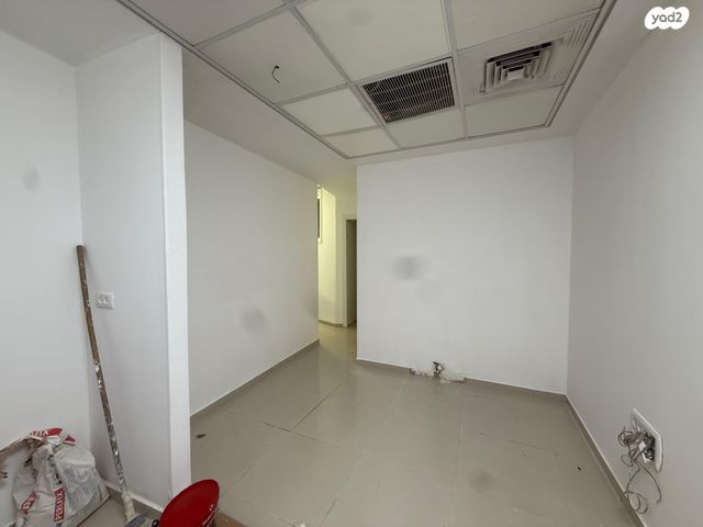 משרדים, יהושע שטמפפר 17, מרכז העיר דרום, נתניה