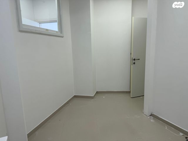 משרדים, יהושע שטמפפר 17, מרכז העיר דרום, נתניה