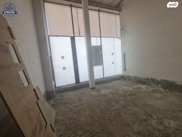 חנויות/ שטח מסחרי