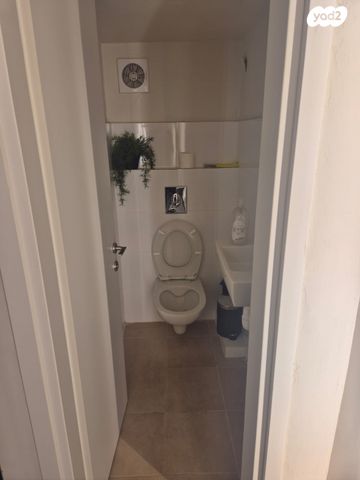 חנויות/ שטח מסחרי, החלמונית, ראשון לציון