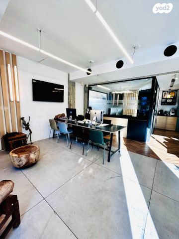 חנויות/ שטח מסחרי, בן יהודה 108, הצפון הישן - דרום, תל אביב יפו