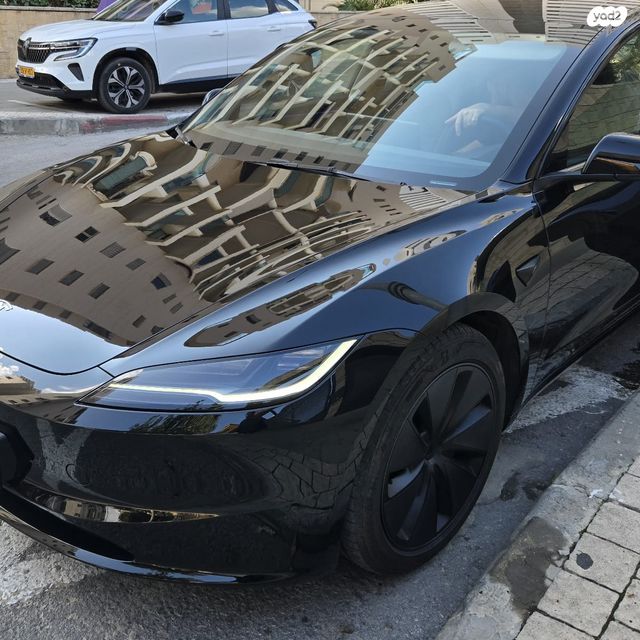 מודעת רכב טסלה מודל 3