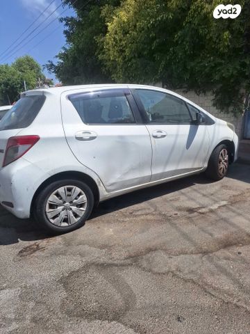 טויוטה יאריס