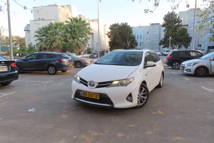 טויוטה אוריס