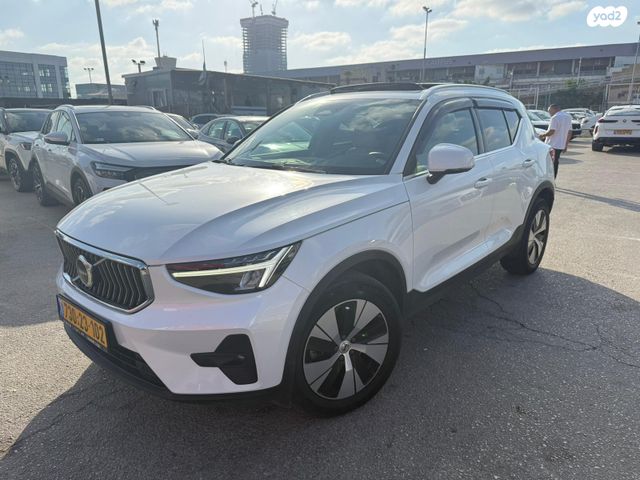 מודעת רכב וולוו XC40