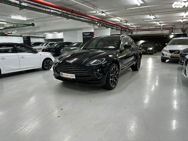 אסטון מרטין DBX