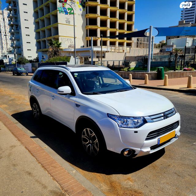 מיצובישי אאוטלנדר