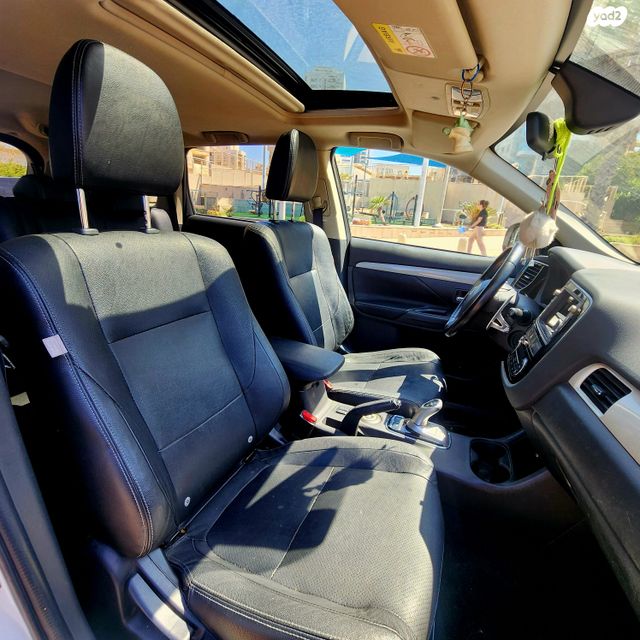 מיצובישי אאוטלנדר