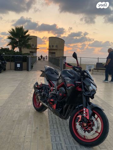 מודעת רכב קאוואסאקי Z900