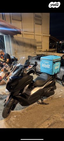 סאן יאנג קרוזים 300