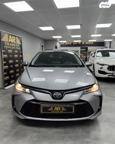 טויוטה קורולה