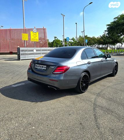 מודעת רכב מרצדס-בנץ E-class 1