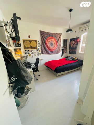 חיל הצנחנים 4