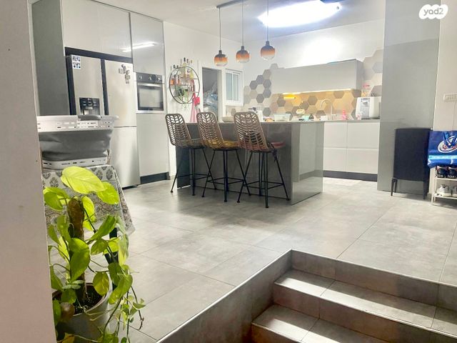 דירה, חיל הצנחנים 4, נווה חוף, ראשון לציון