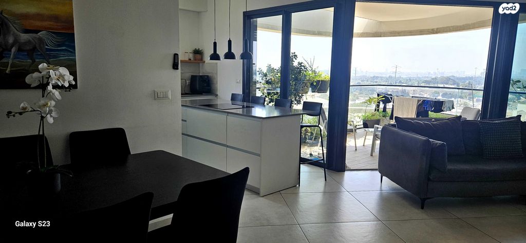 דירה, יצחק נבון 19, נאות אריאל שרון, קרית אונו