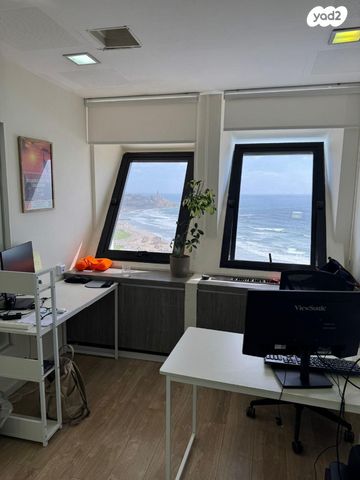 פרופסור יחזקאל קויפמן 2