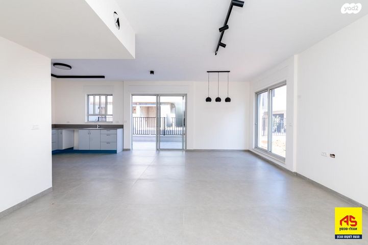 דירת גן, דגן, עמירם, פרדס חנה כרכור